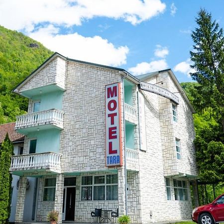 Motel Taraモイコヴァツ エクステリア 写真